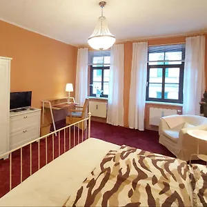  Apartment City-ferienwohnungen-dresden&cottage Im Garten - Zentral In Der Neustadt Louisenstrasse