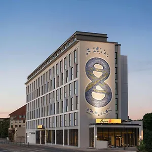 Super 8 By Wyndham Drezda